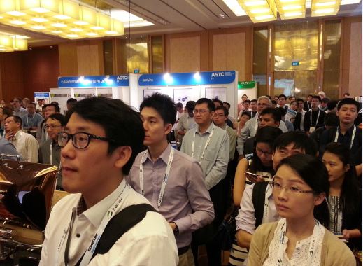 semi-flex-opening-people